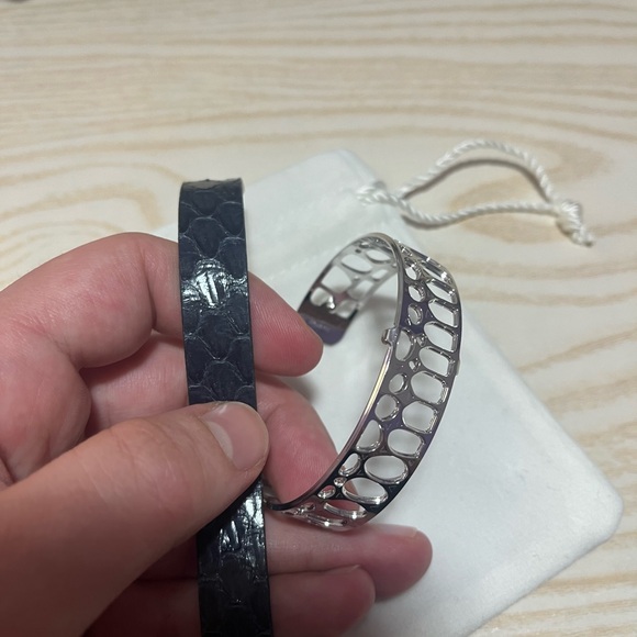 Les Georgettes silver bracelet about 14mm wide. Changeable interior strap - Picture 2 of 5